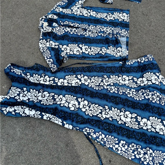 Royal Hawaiian Design - Picture 2 of 4